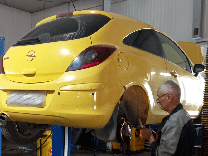 ремонт легковых автомобилей